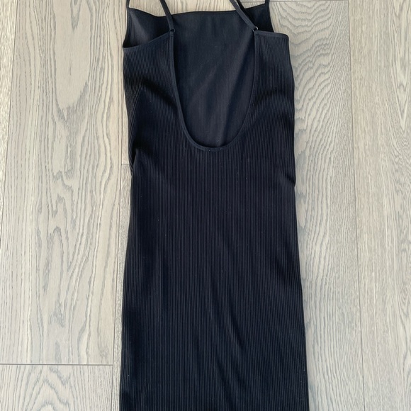 Aritzia Open Back Dress - Picture 3 of 4